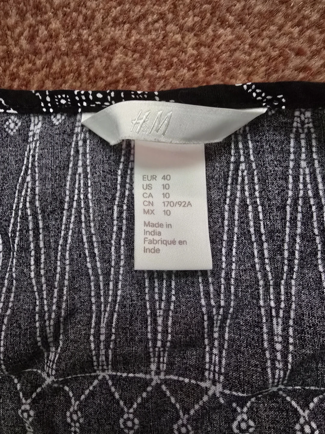 H&M Black & White Patterned Tank Top - photo 3