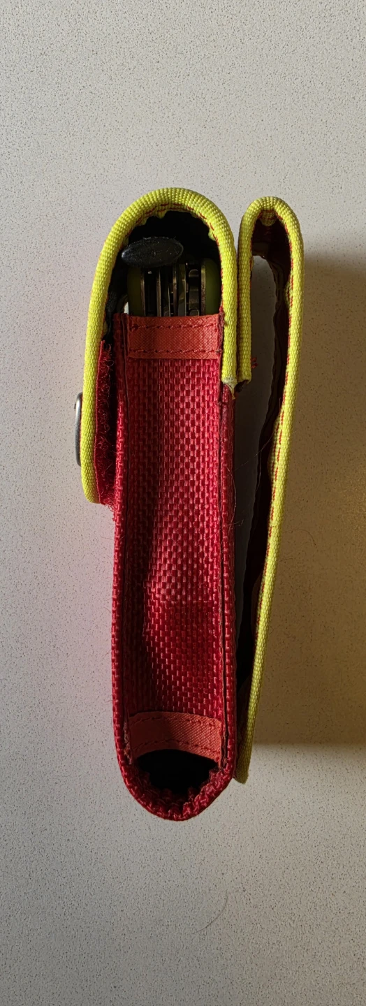 Victorinox Rescue Tool with Red Pouch - photo 3