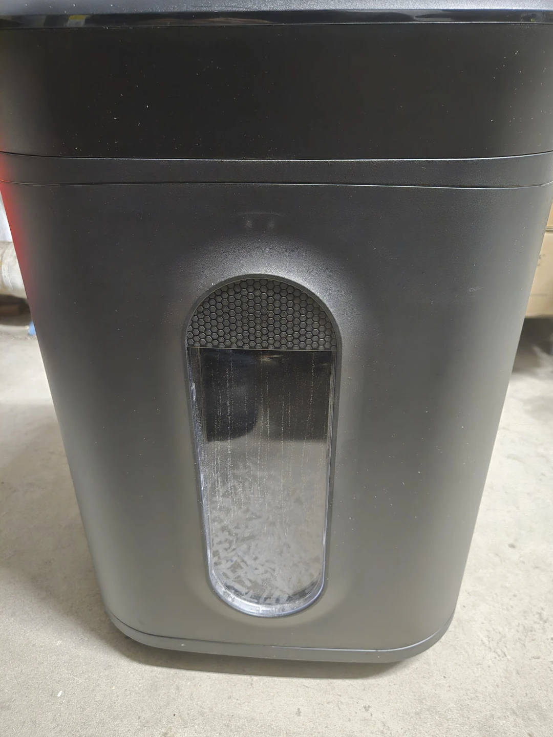 AmazonBasics Paper Shredder - photo 3