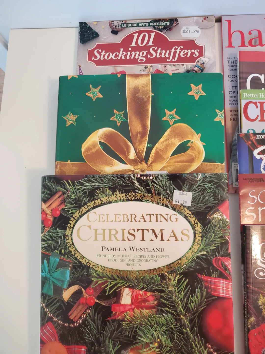 Lot of 14 Christmas Craft and Idea Books & Magazines - photo 2