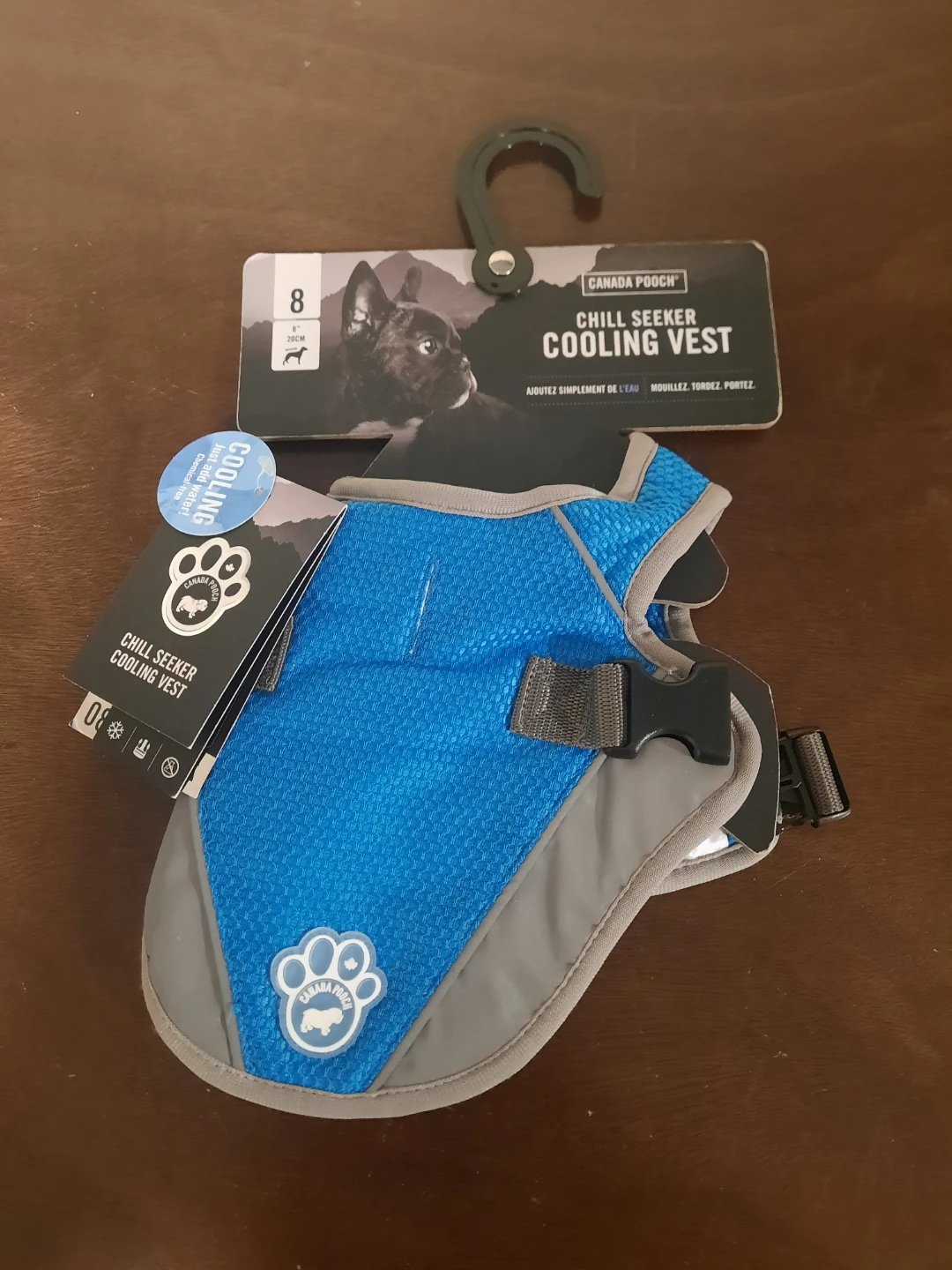 Canada Pooch Max Chill Blue Cooling Vest Dog Clothes Size 8