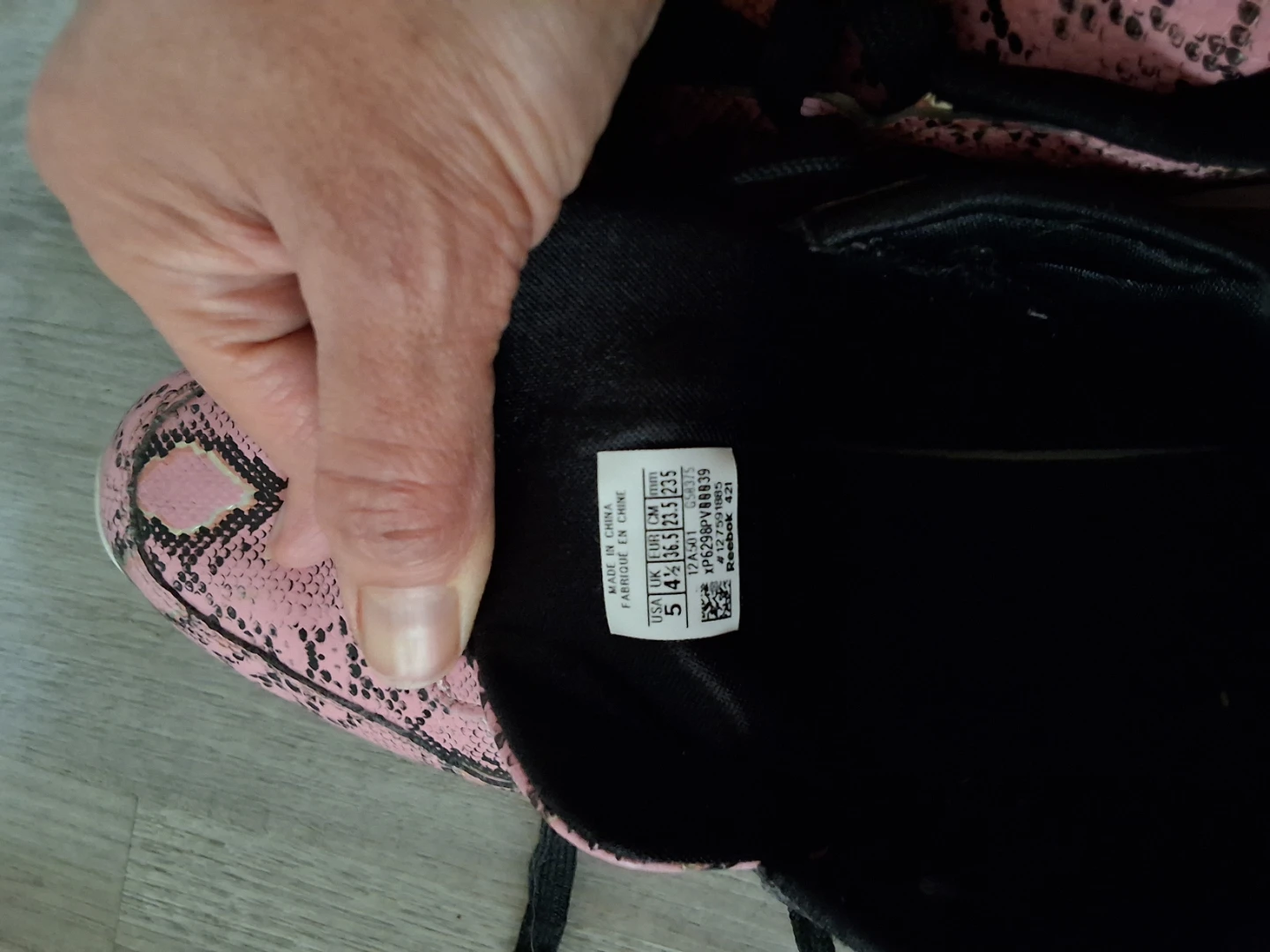 Reebok Pink Snakeskin Sneakers Size 5 - photo 2