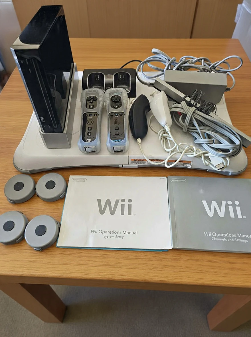 Nintendo Wii Console Bundle with Games - photo 2