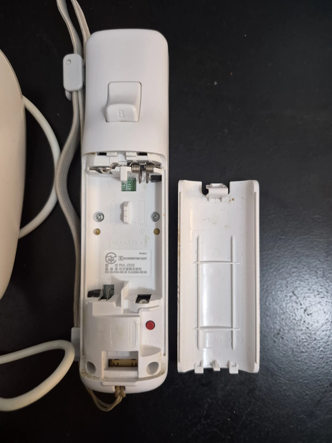 Nintendo Wii Remote and Nunchuk Controller Set - photo 3