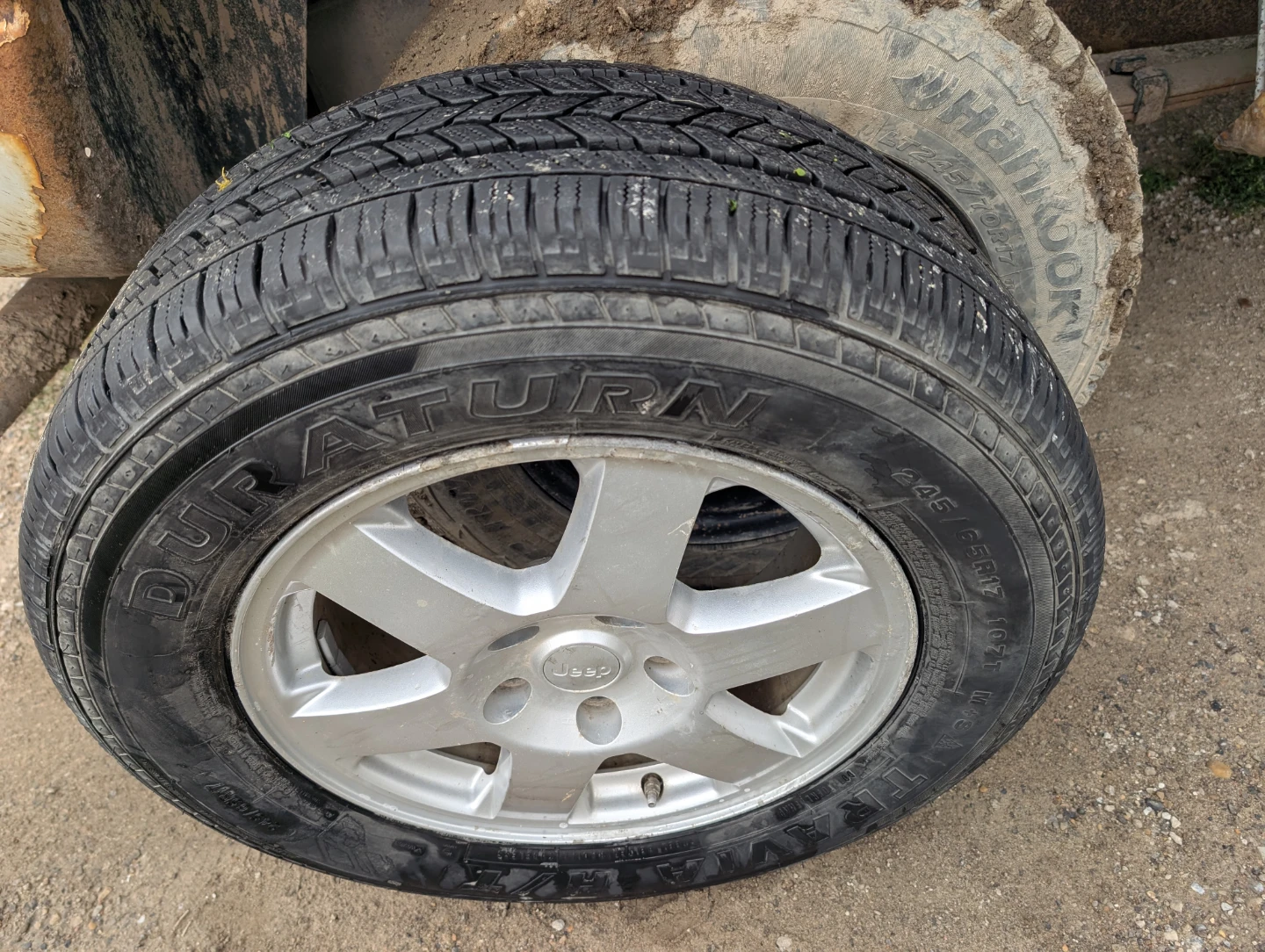 1 only Jeep tire and rim