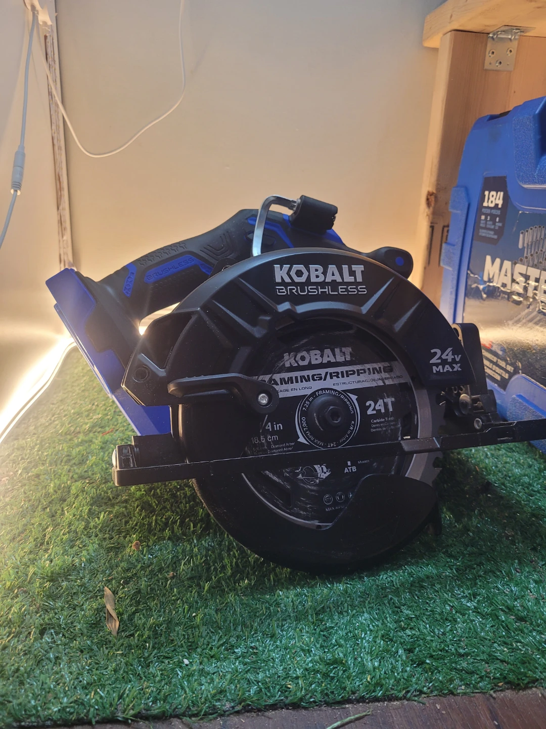 Kobalt 24V Brushless Cordless Circular Saw & Impact Driver Kit - photo 3