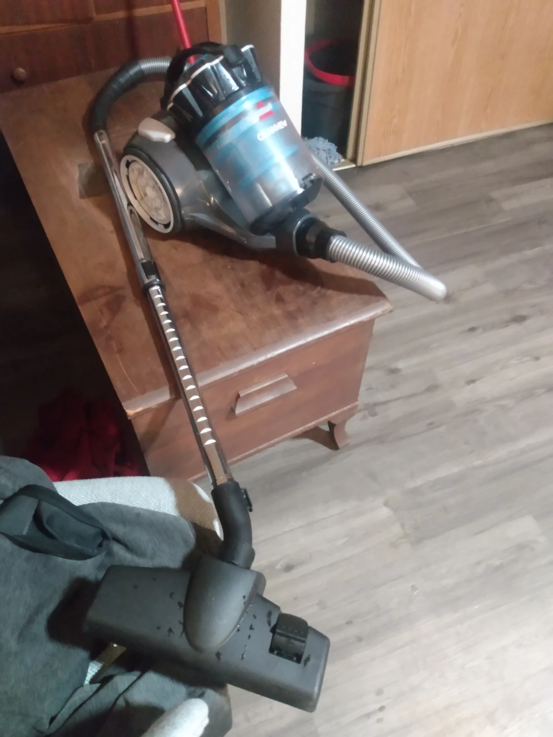 Bissell CleanView Compact Vacuum Cleaner - photo 2