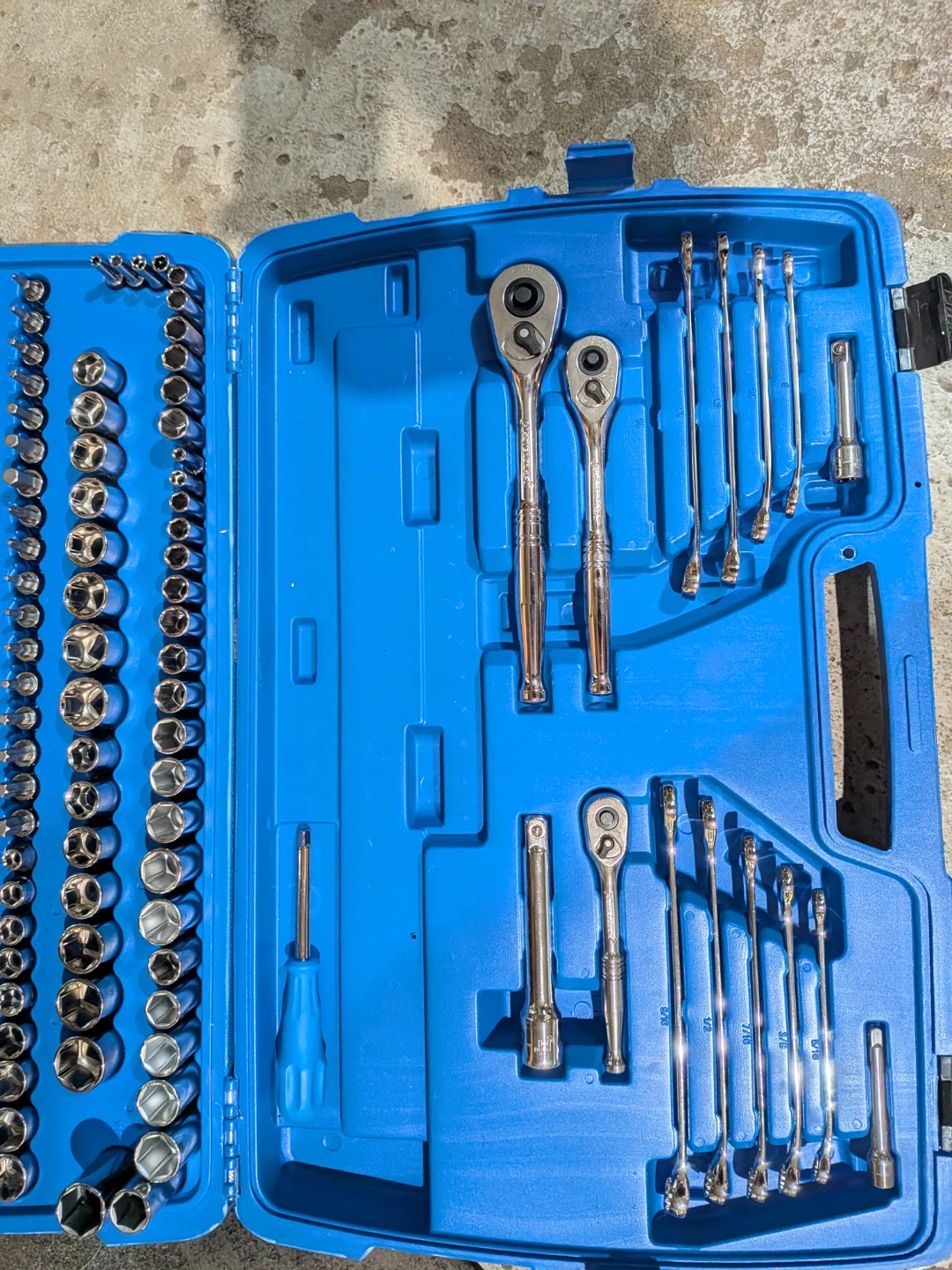 Mastercraft 233 Piece Mechanics Tool Set - photo 2