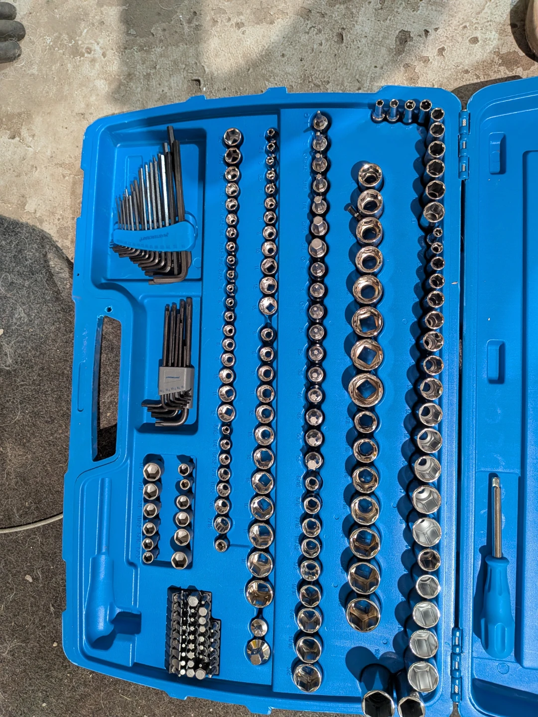 Mastercraft 233 Piece Mechanics Tool Set - photo 4