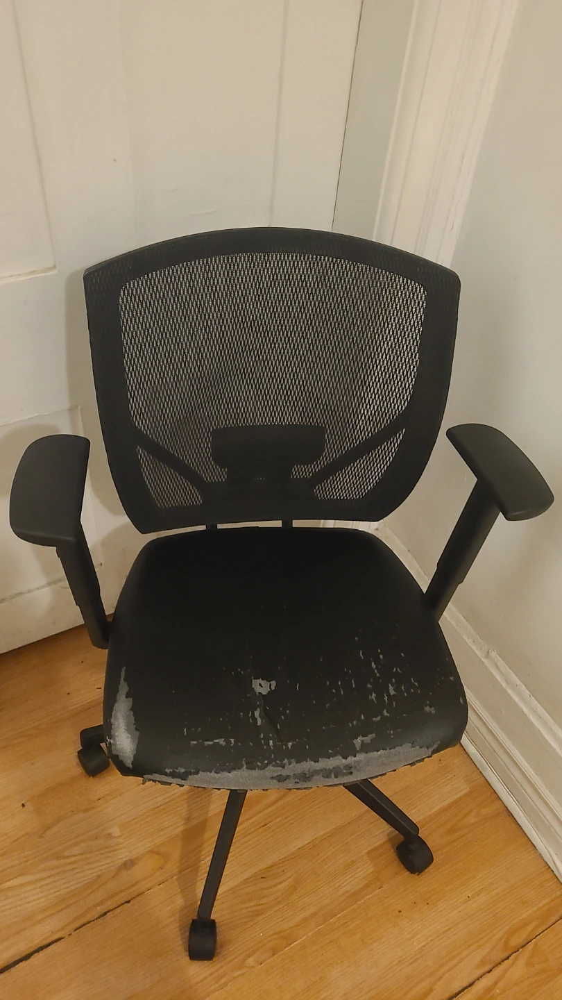 Moving sale - Black Mesh Office Chair