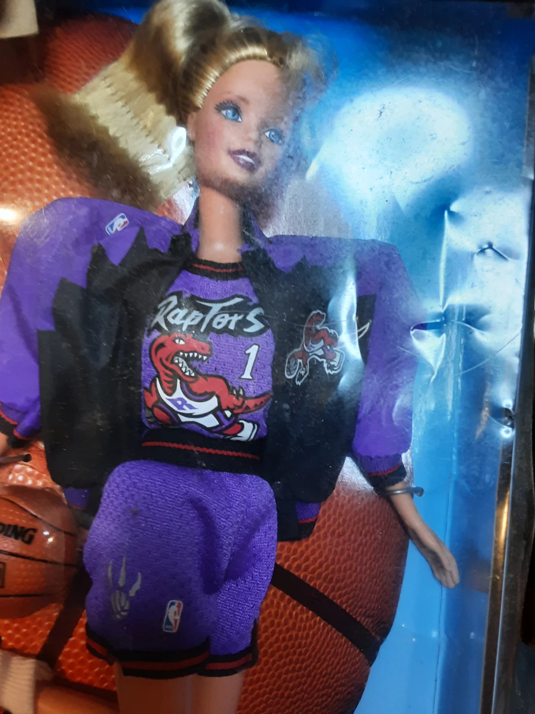 NBA Barbie Toronto Raptors Authentic Team Uniform Doll - photo 3