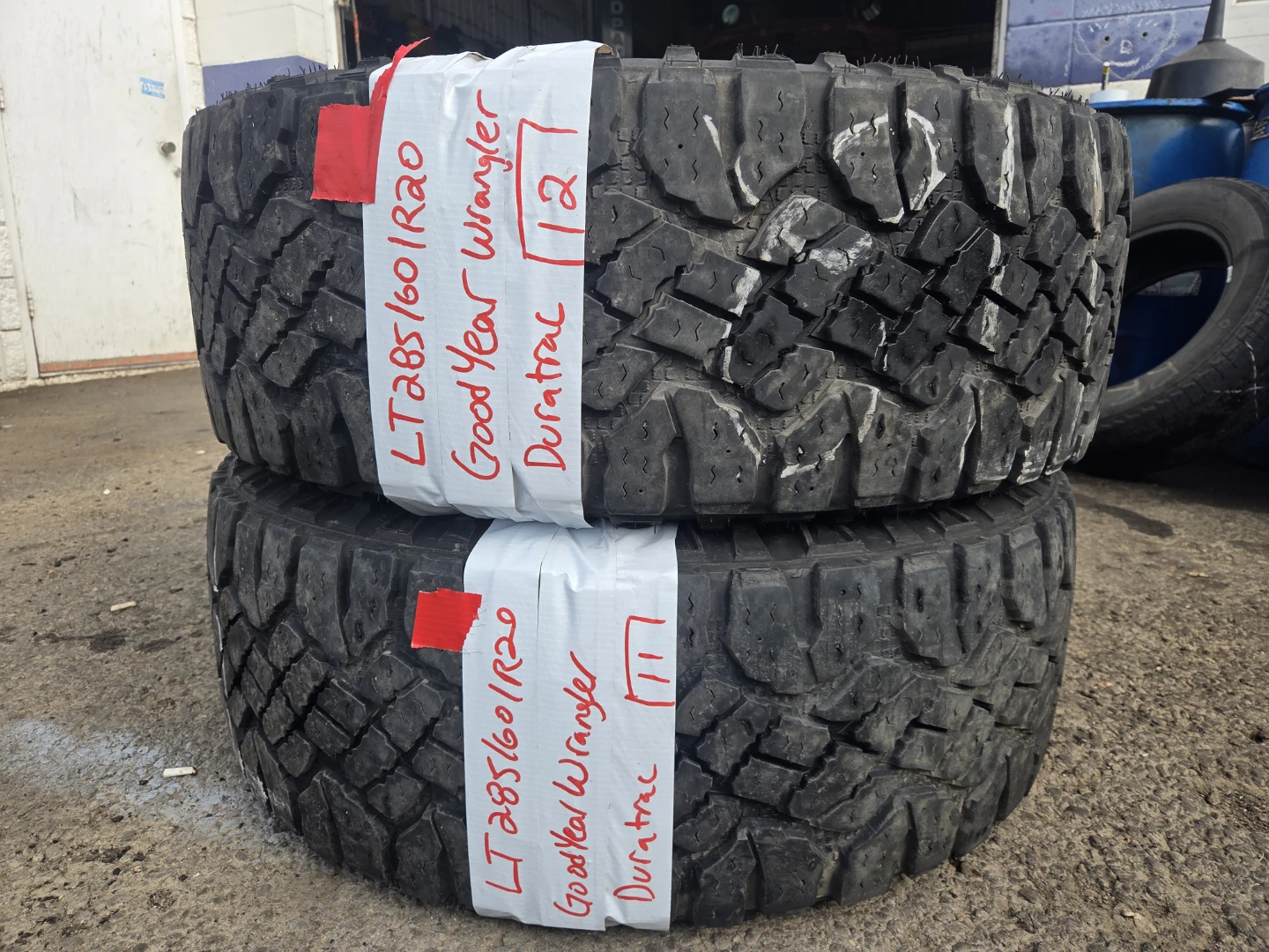 GoodYear Wrangler Duratrac LT285/60R20 Tires (2)