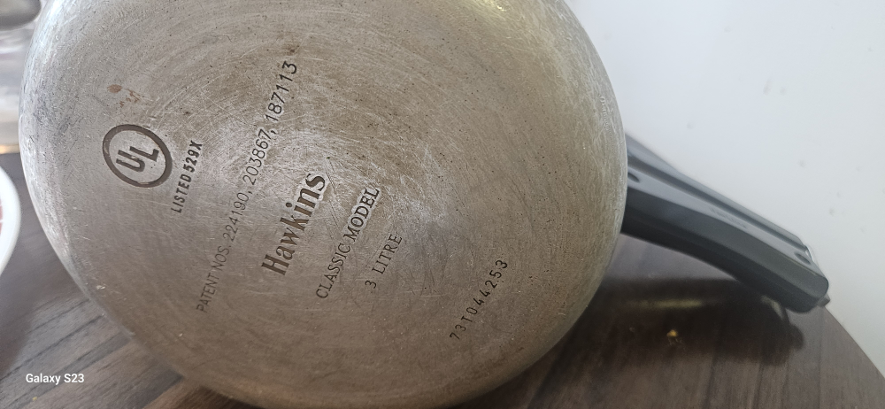 Hawkins Classic Model Pressure Cookers 3 litres &5 litres - photo 3