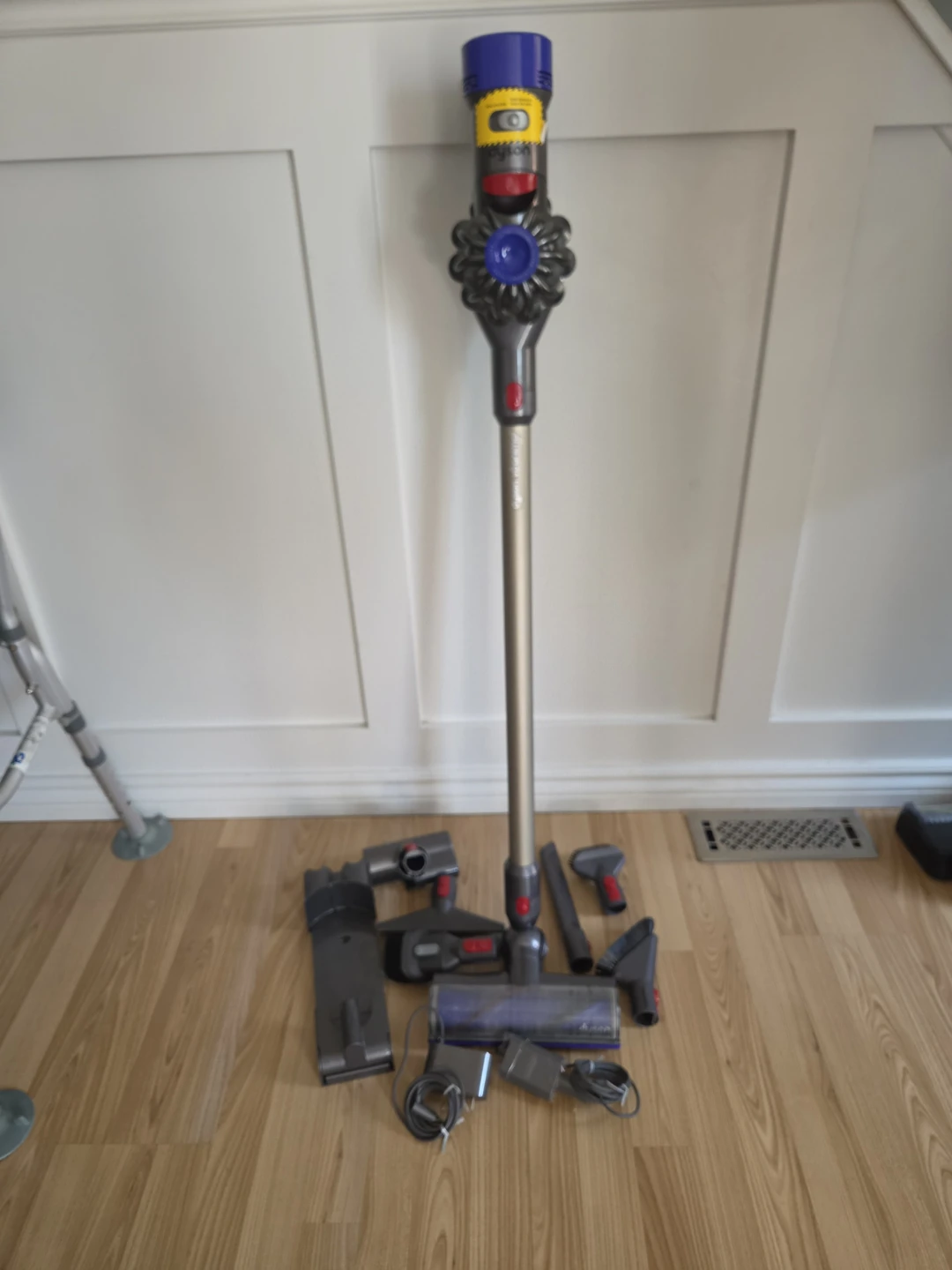 Dyson Cordless Vacuum Cleaner with Accessories