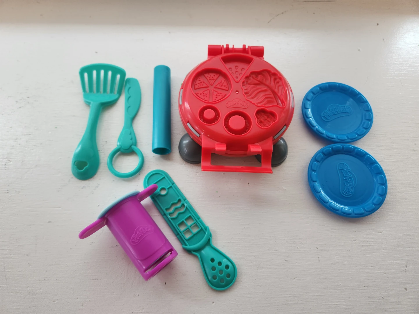 Play-Doh Playsets, tools and molds
