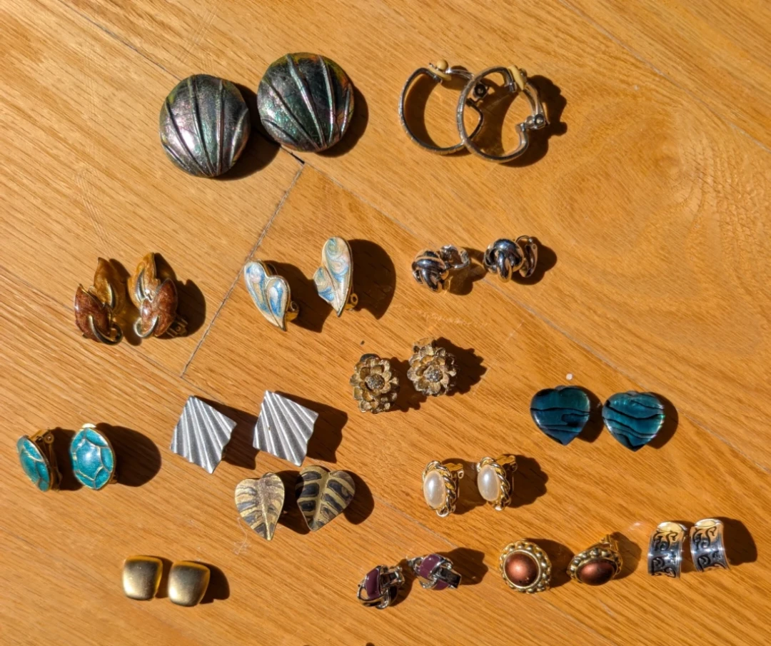 Vintage ClipOn Earings