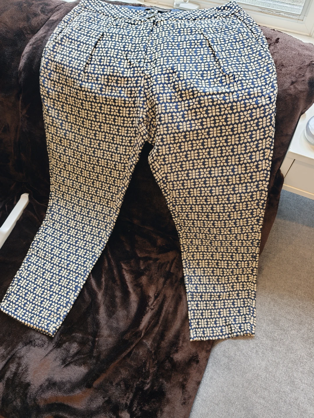LE SERBIE patterned trousers