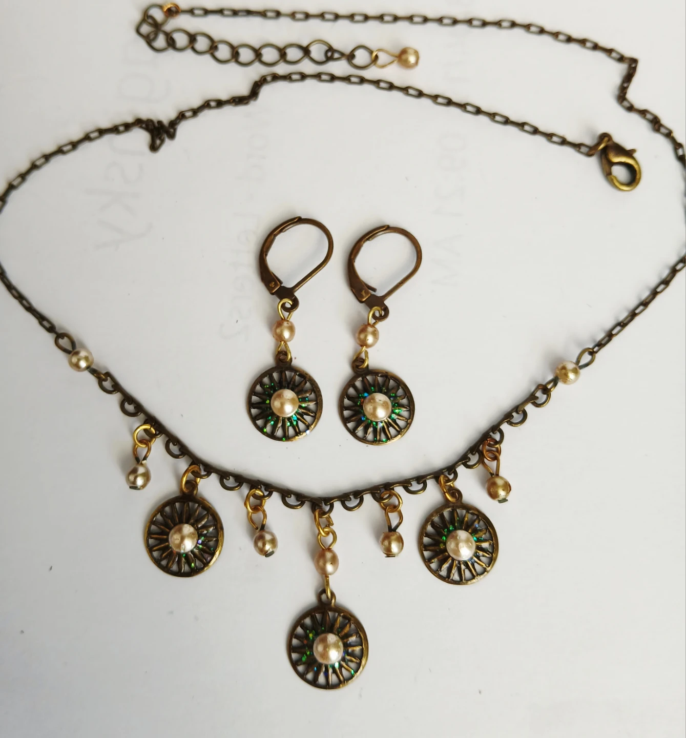 Antique Gold Tone Necklace and Earrings Set with Faux Pearls - photo 3