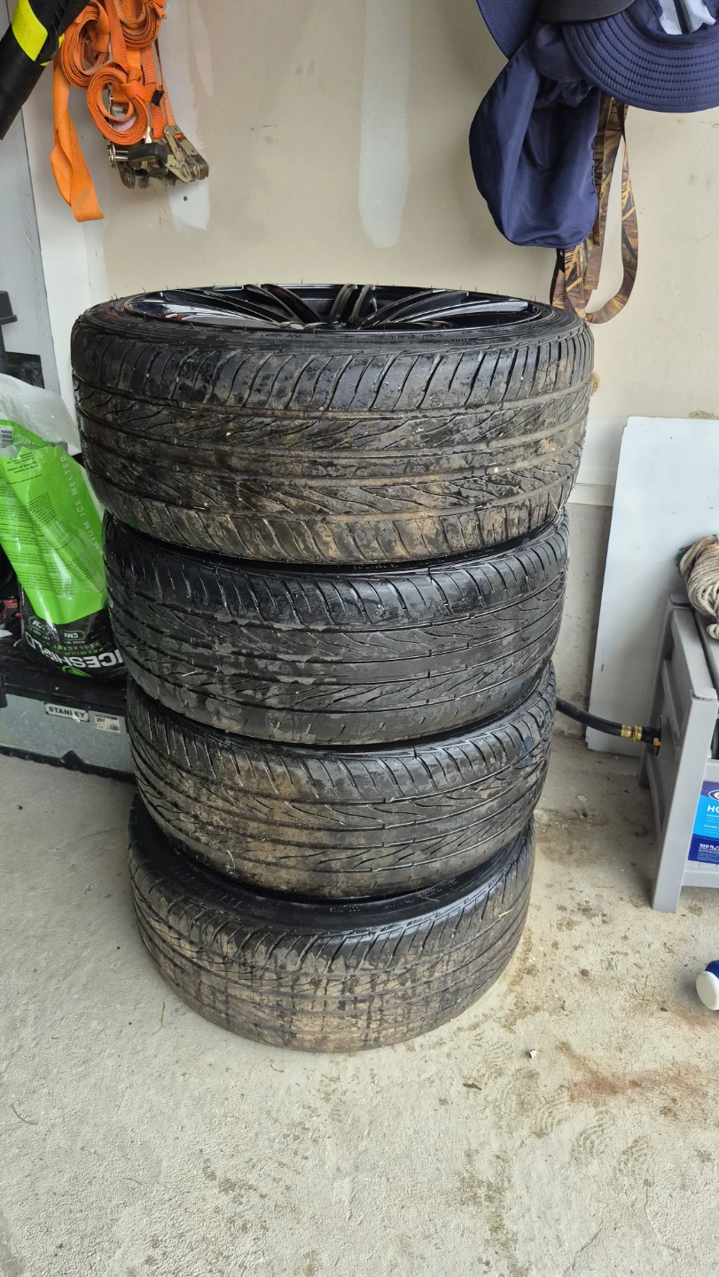 225 40 ZR18 Tires with Rims