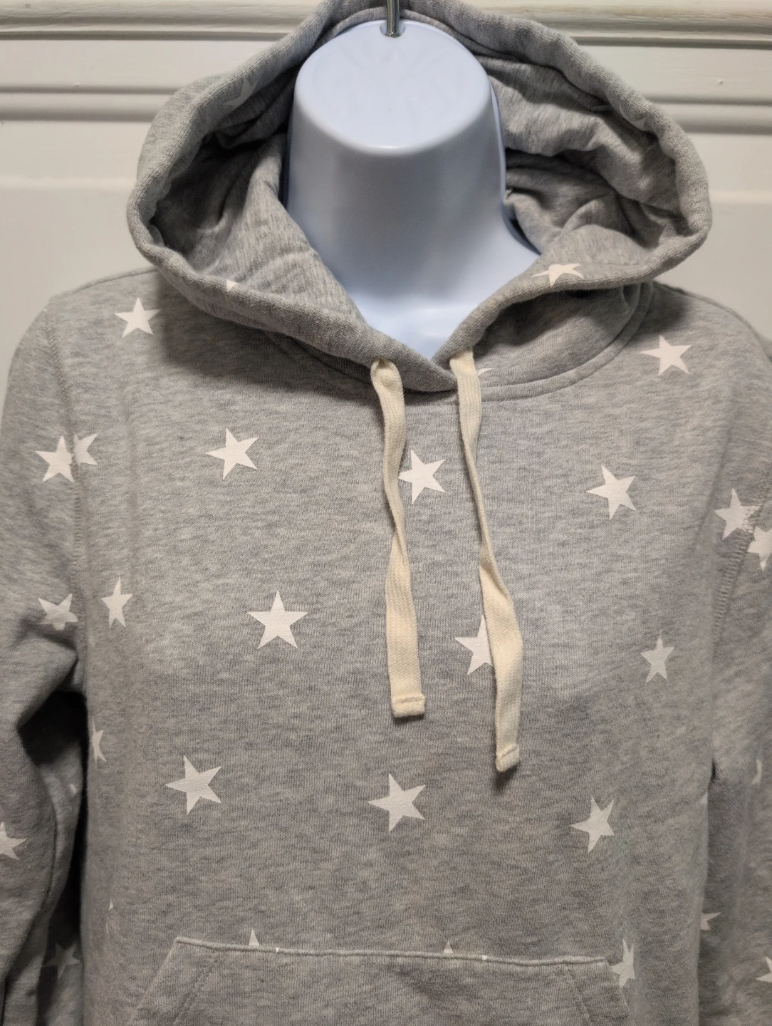 Amazon Essentials Grey Star Hoodie - photo 3
