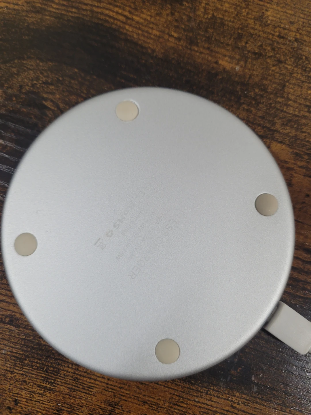 Adreama 15W Fast Wireless Charging Pad with Wall Charger - photo 4
