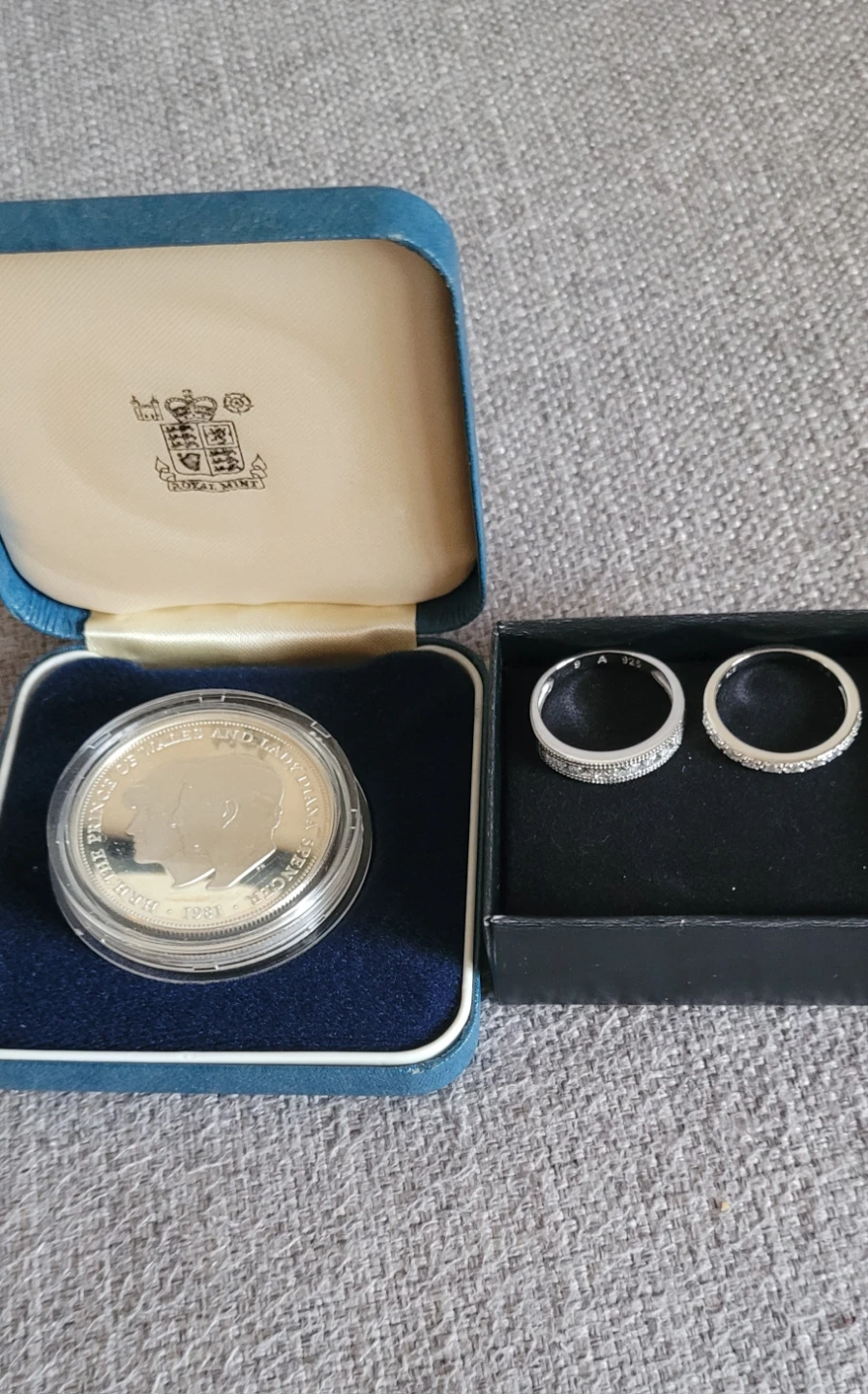 1981 silver Coin with Two 925 Rings