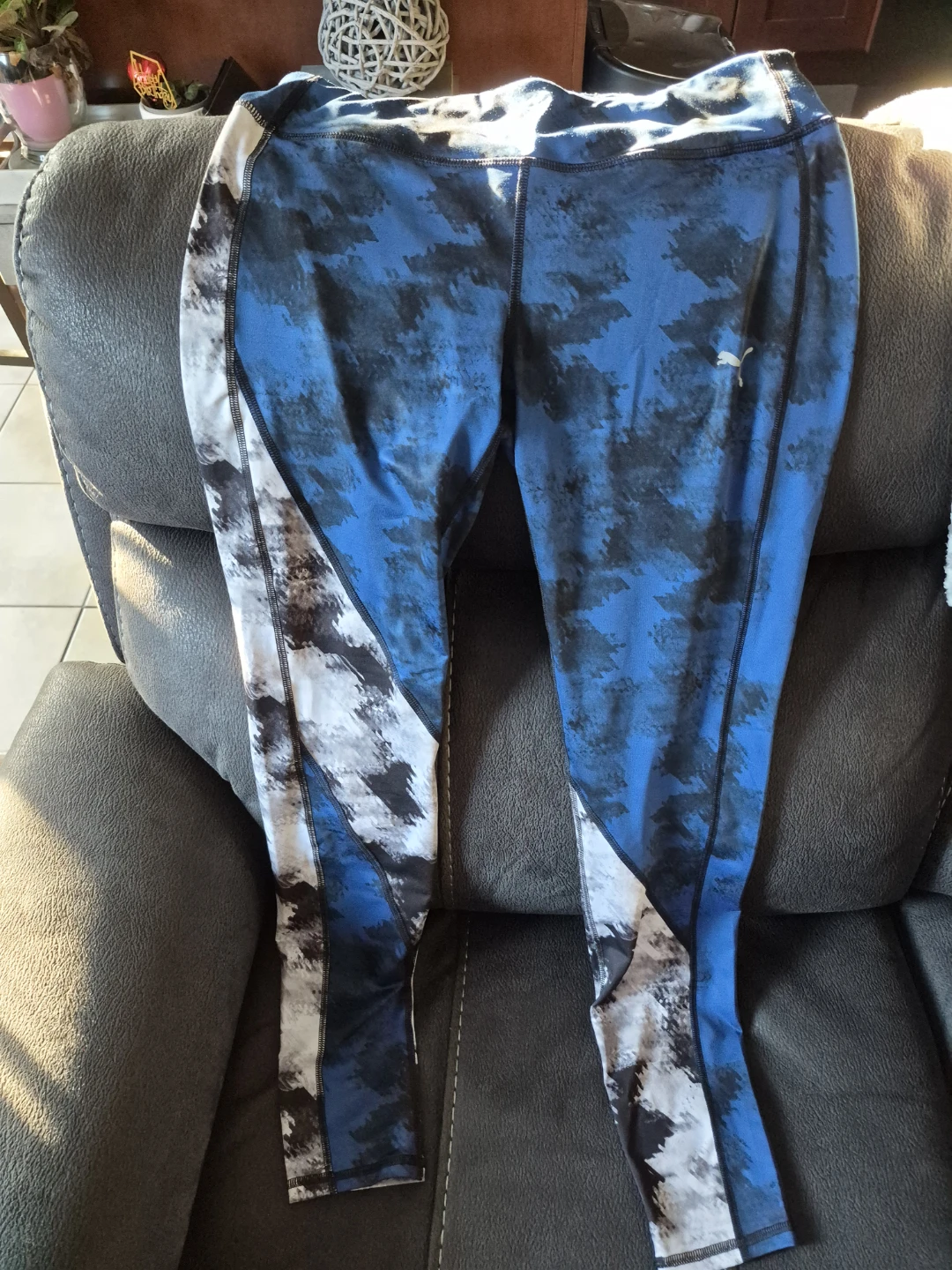Puma Blue & Black Pattern Leggings