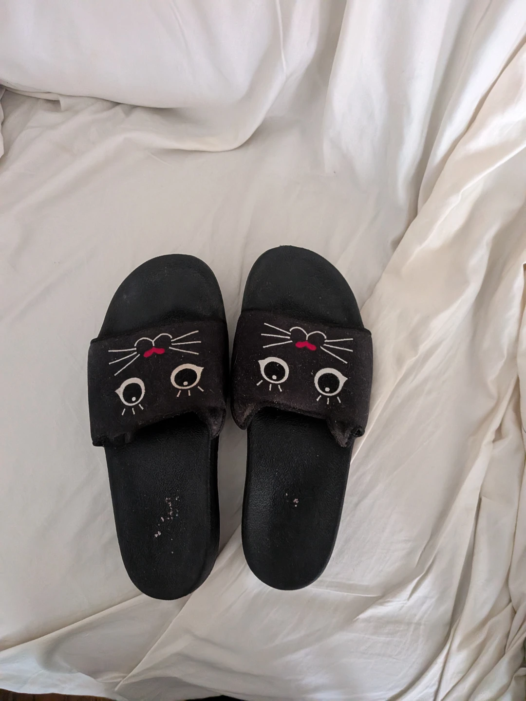 Skechers Black Cat Slides