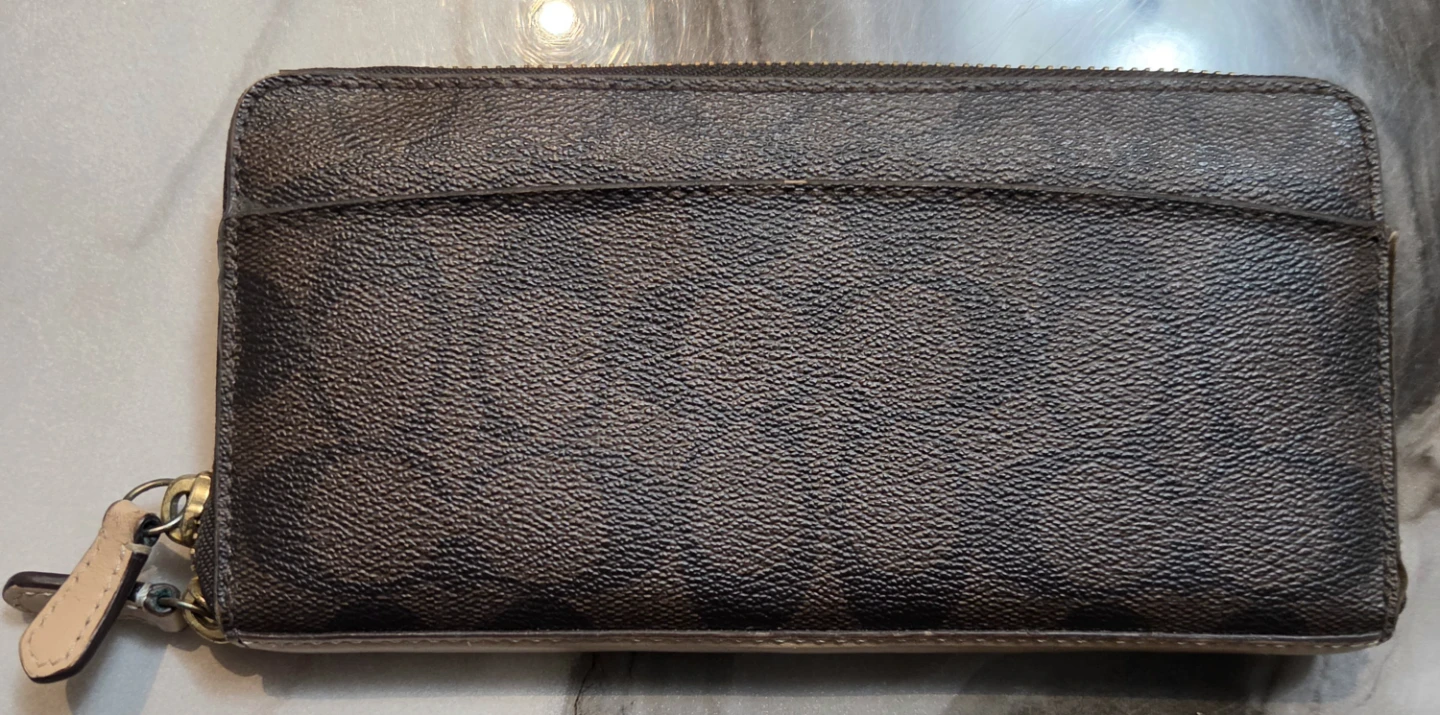 Coach Zip Around Wallet - photo 2