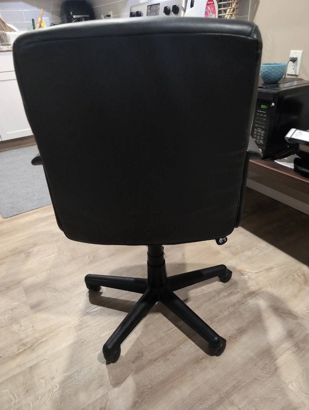 Black Office Chair - photo 3