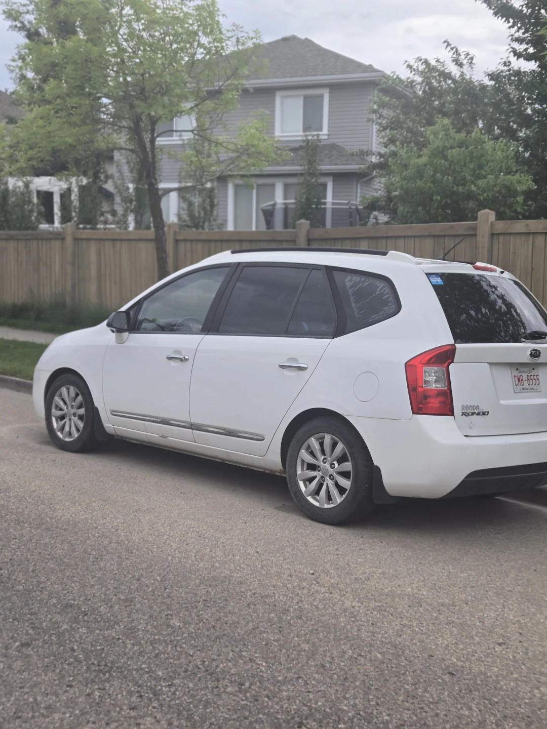 2007 Kia Rondo - photo 2