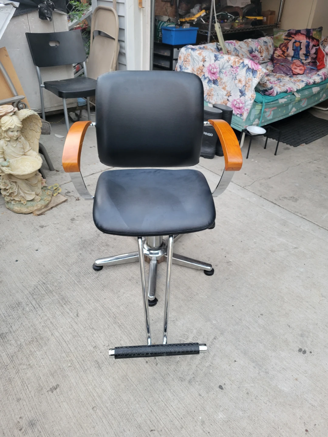 VEECO Professional Styling Chair