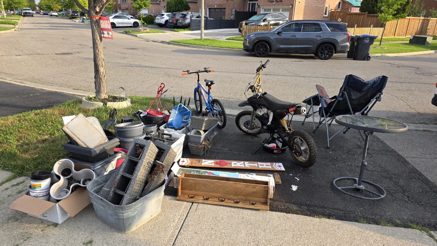 Garage Sale happening right now! MOTORBIKE SOLD - photo 4