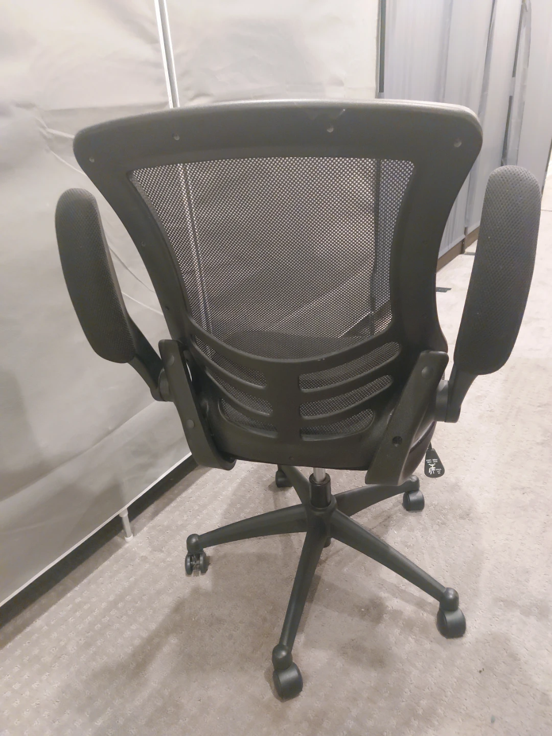 Black Ergonomic Mesh Office Chair - photo 5