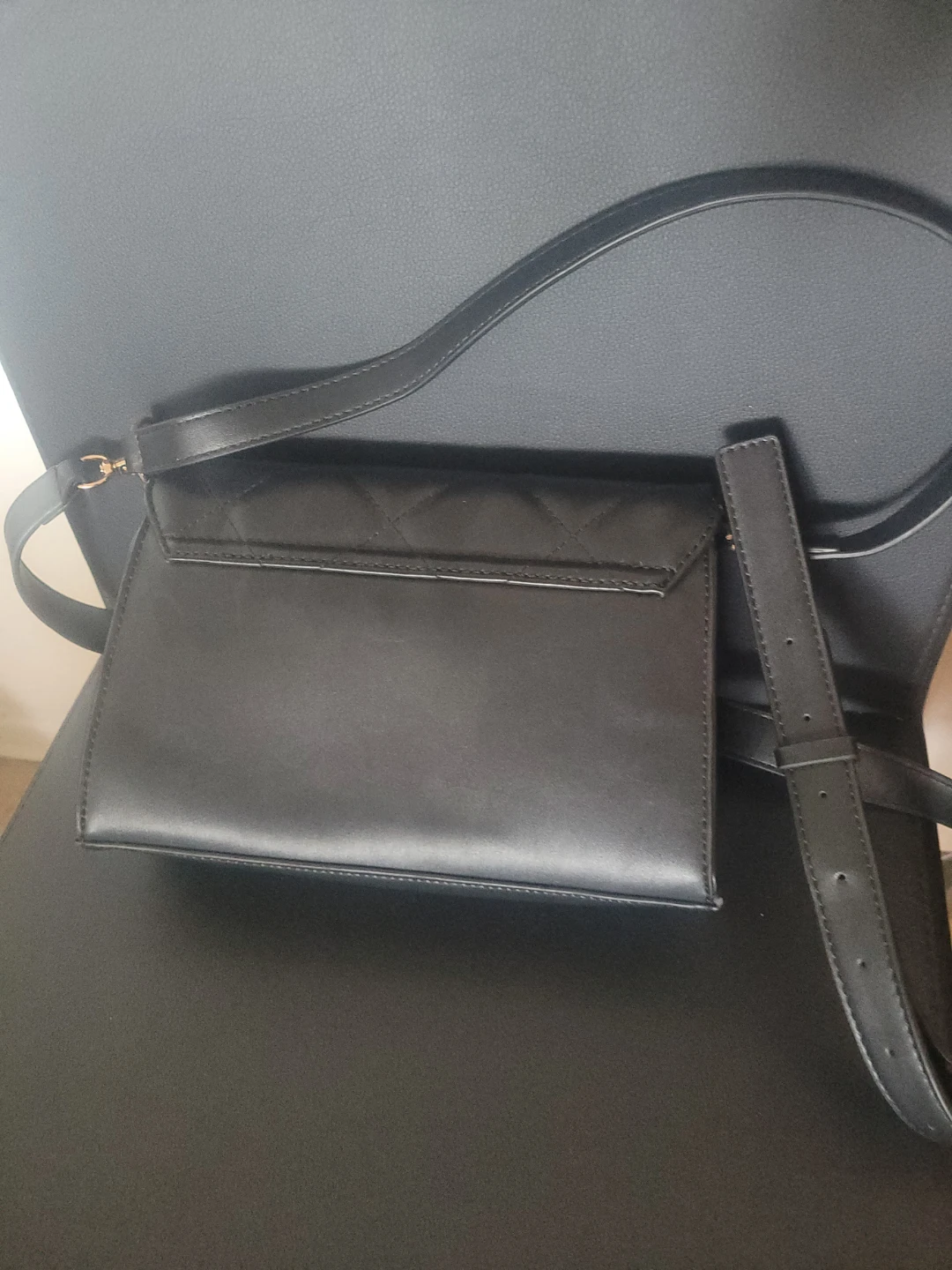 Black Guess Quilted Shoulder Bag - photo 2