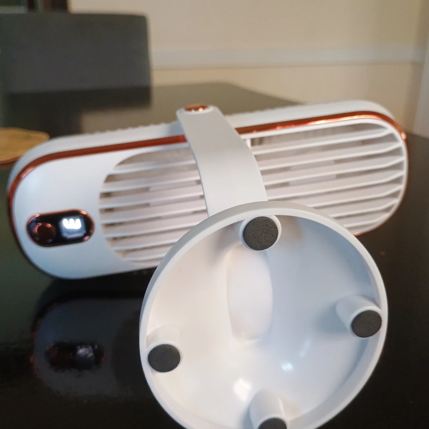 White and Rose Gold Portable Desk Fan - photo 4