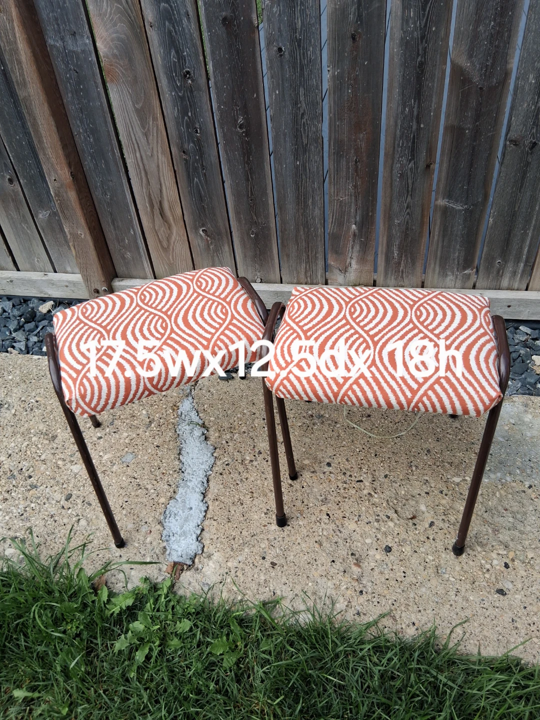 Vintage Accent Stool Set - photo 3