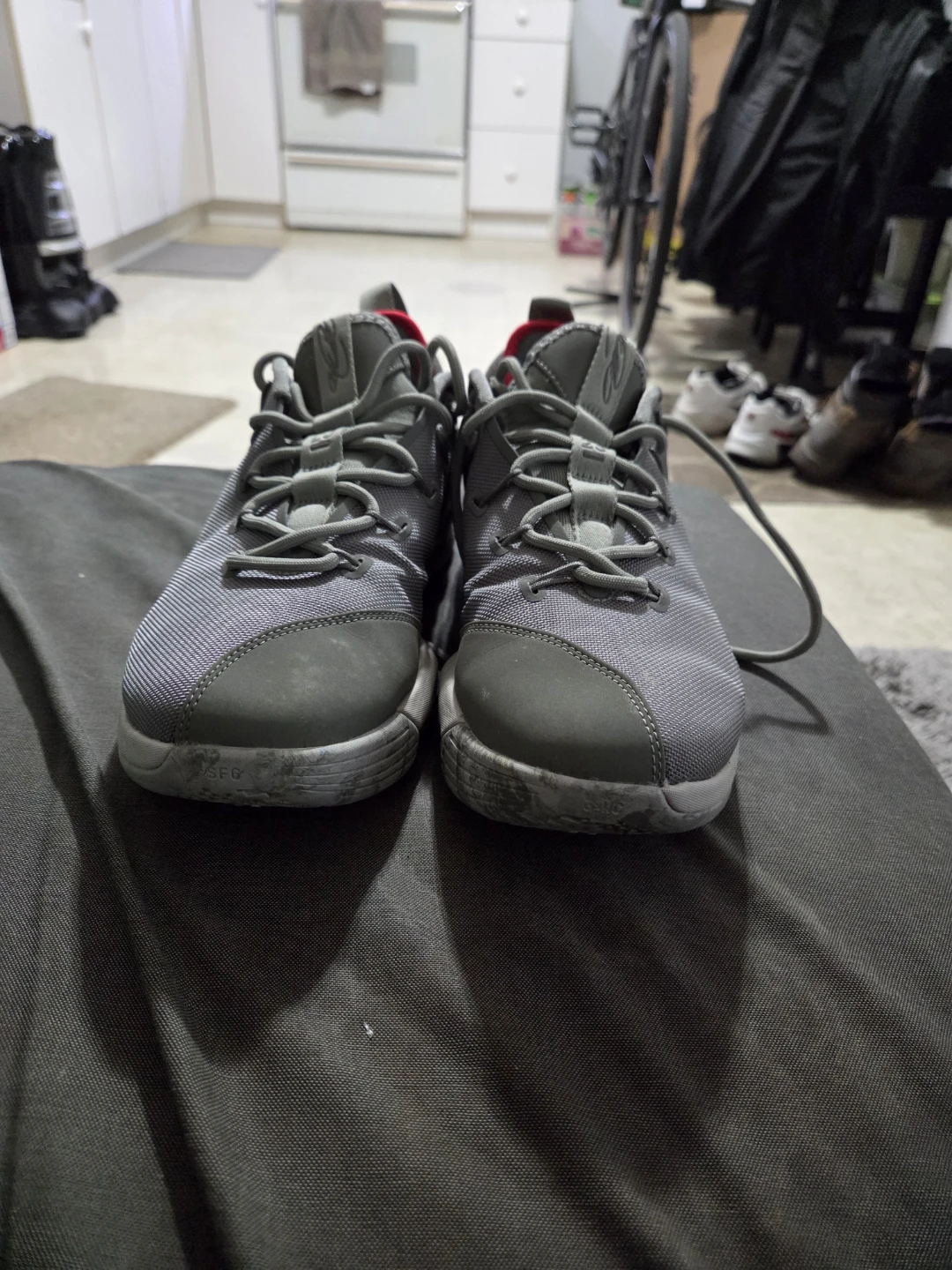 Nike Lebron 14 low 5Basketball Shoes - photo 5