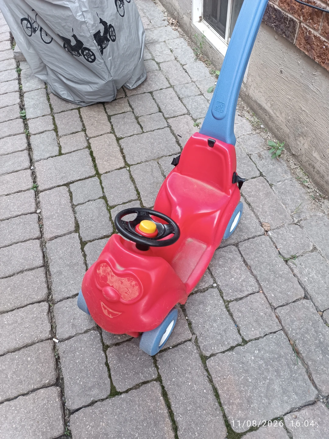 Little Tikes Cozy Coupe Ride-On Toy Car