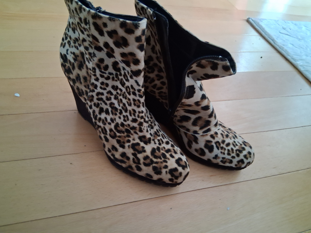 Leopard Print Wedge Ankle Boots - photo 3