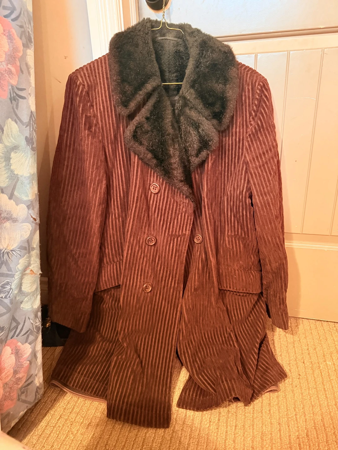 Women's Corduroy & Faux Fur Winter Coat - photo 4