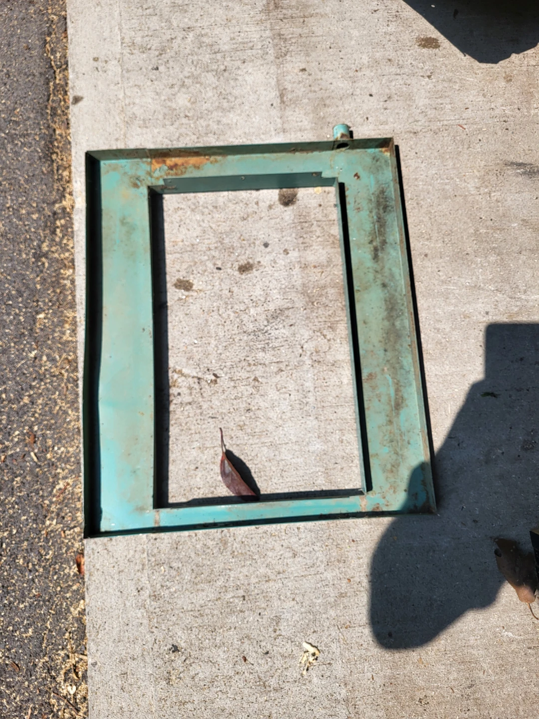 Metal Frame Platform for Birdhouse