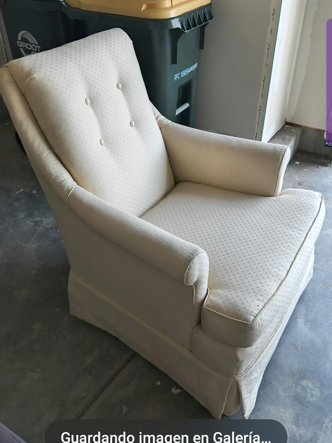 Cream Upholstered Accent Chair - photo 2