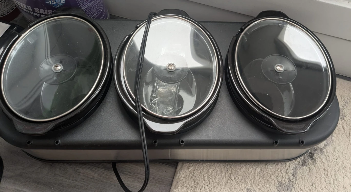 3-Pot Slow Cooker