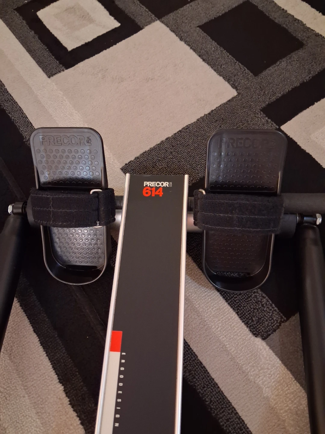Rowing Machine - photo 3