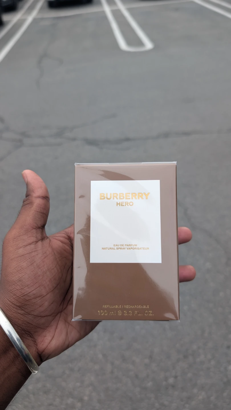 Burberry Hero Eau de Parfum Natural Spray Vaporisateur 100 ml - photo 2