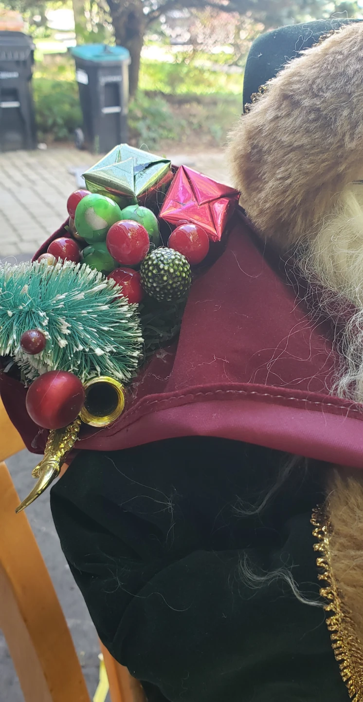 Decorative Santa Claus Figurine - photo 3