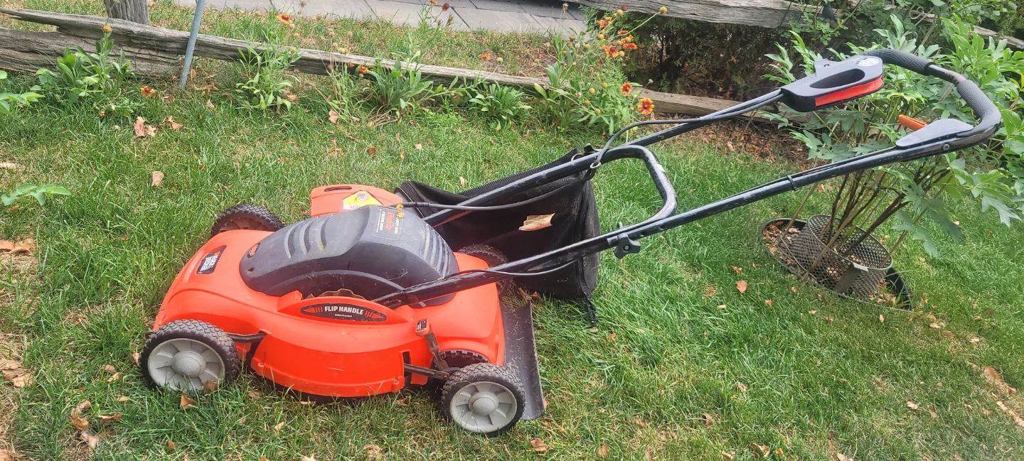 Black+Decker Electric Mower