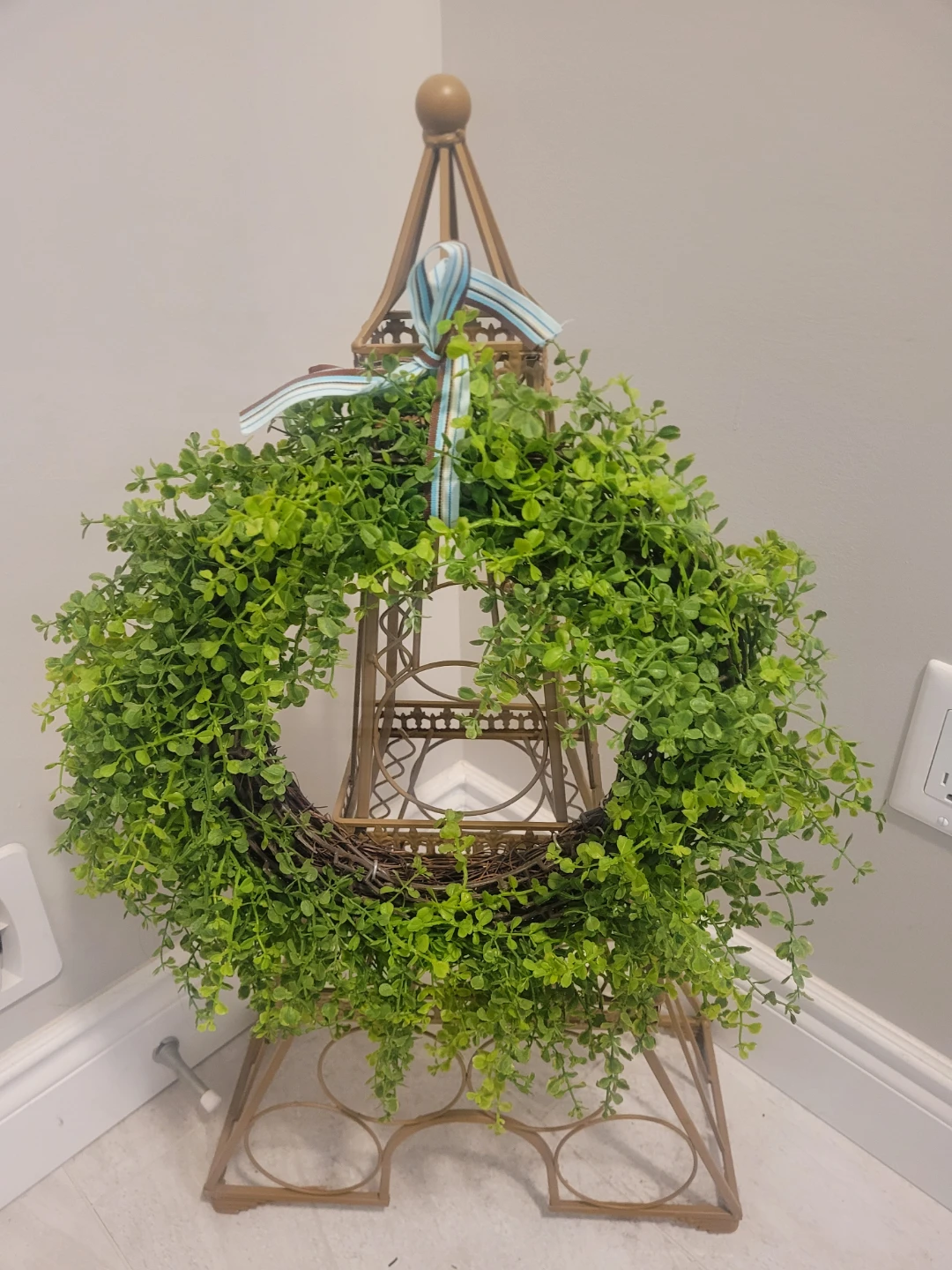 Modern wine rack - photo 2
