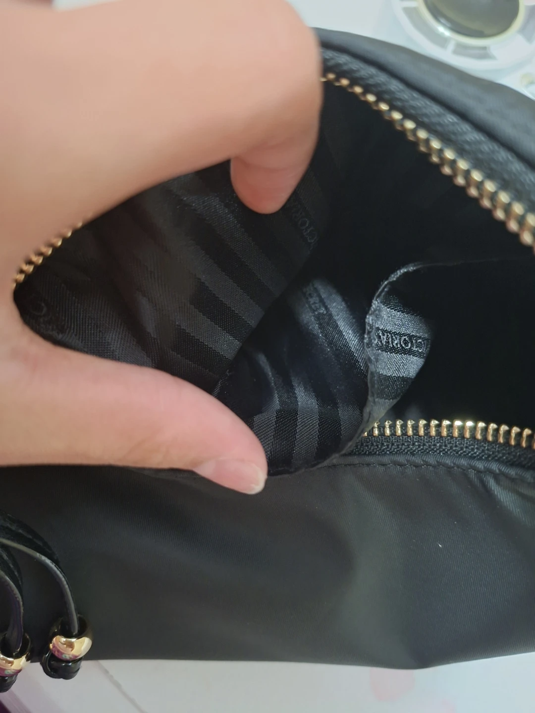 Victoria's Secret Black Shoulder Bag - photo 4